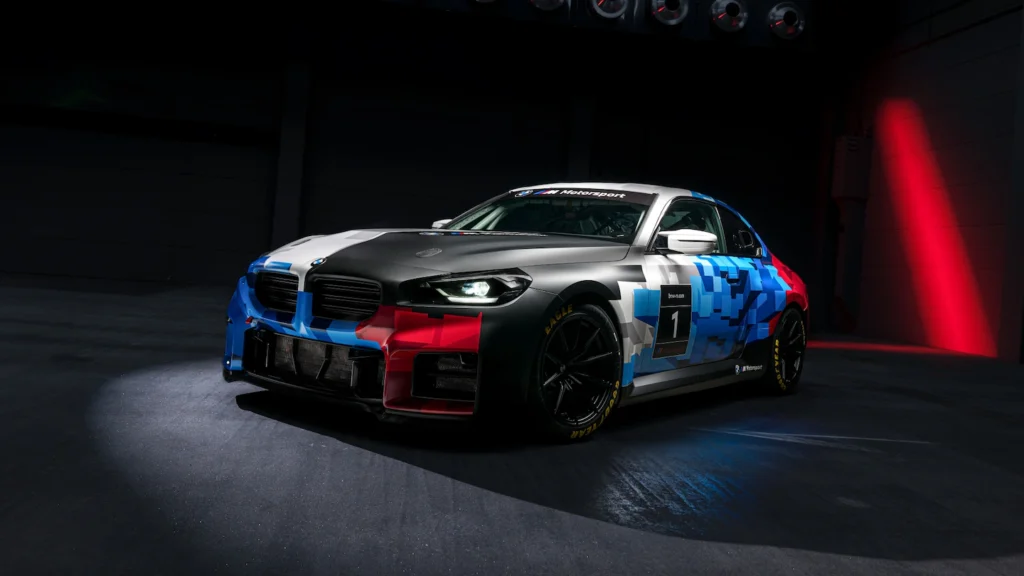 bmw-m2-racing-01b-16x9